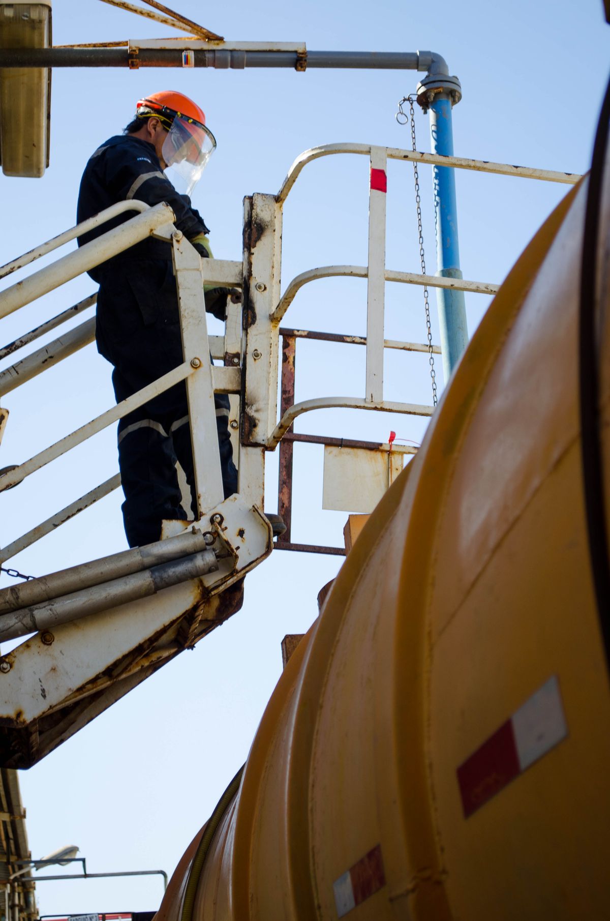 7f00a0ddc65a50b3a23ade446e0ec038